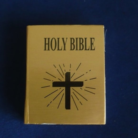 ❤️ Mini Bible Blue n Red Rhinestone Keychain 1 3/4 - Picture 3 of 9